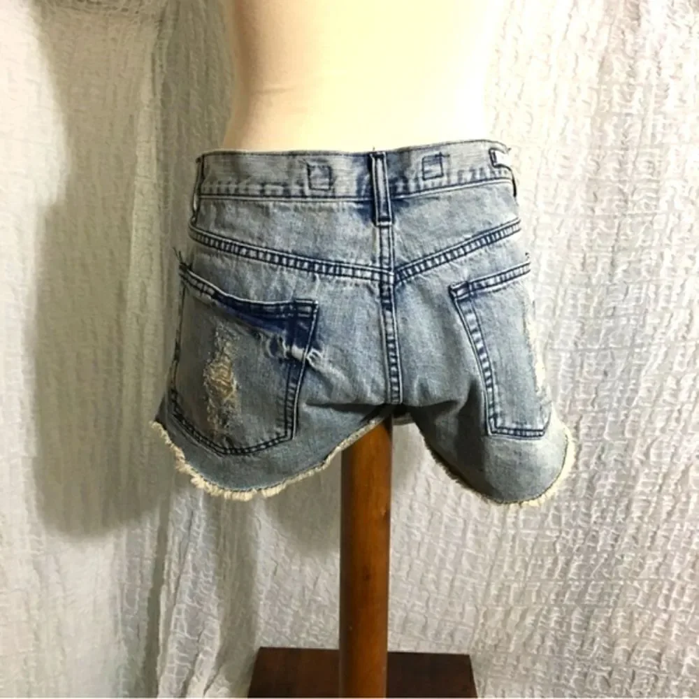 Brandy & Mellville Destroyed Shorts Size 40 (L)
